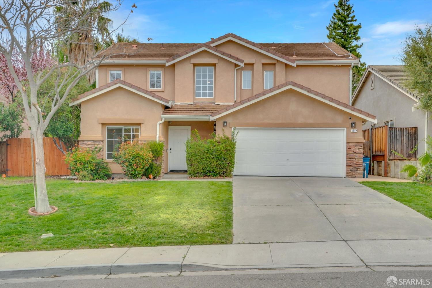 Detail Gallery Image 2 of 53 For 1212 Oak Haven Way, Antioch,  CA 94531 - 4 Beds | 2/1 Baths