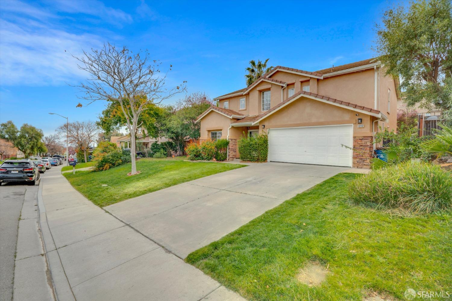 Detail Gallery Image 4 of 53 For 1212 Oak Haven Way, Antioch,  CA 94531 - 4 Beds | 2/1 Baths