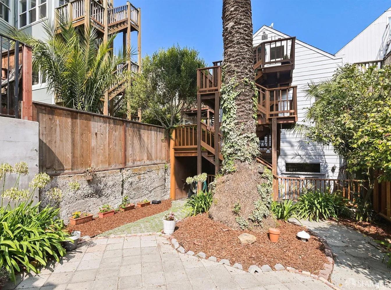 Photo #25: 425018368 Listing: Photo #25