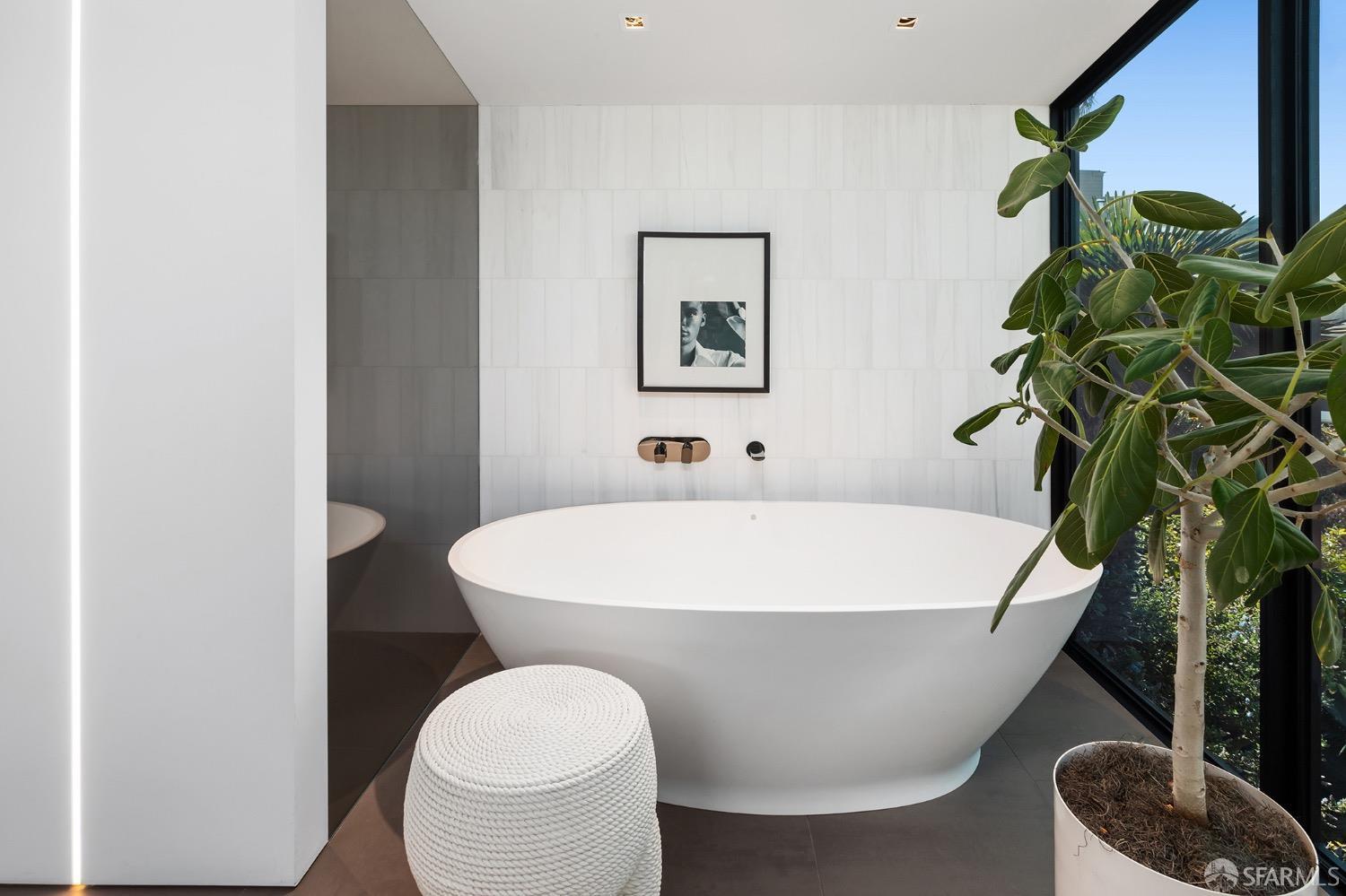 Detail Gallery Image 47 of 93 For 335 Diamond St, San Francisco,  CA 94114 - 3 Beds | 3 Baths