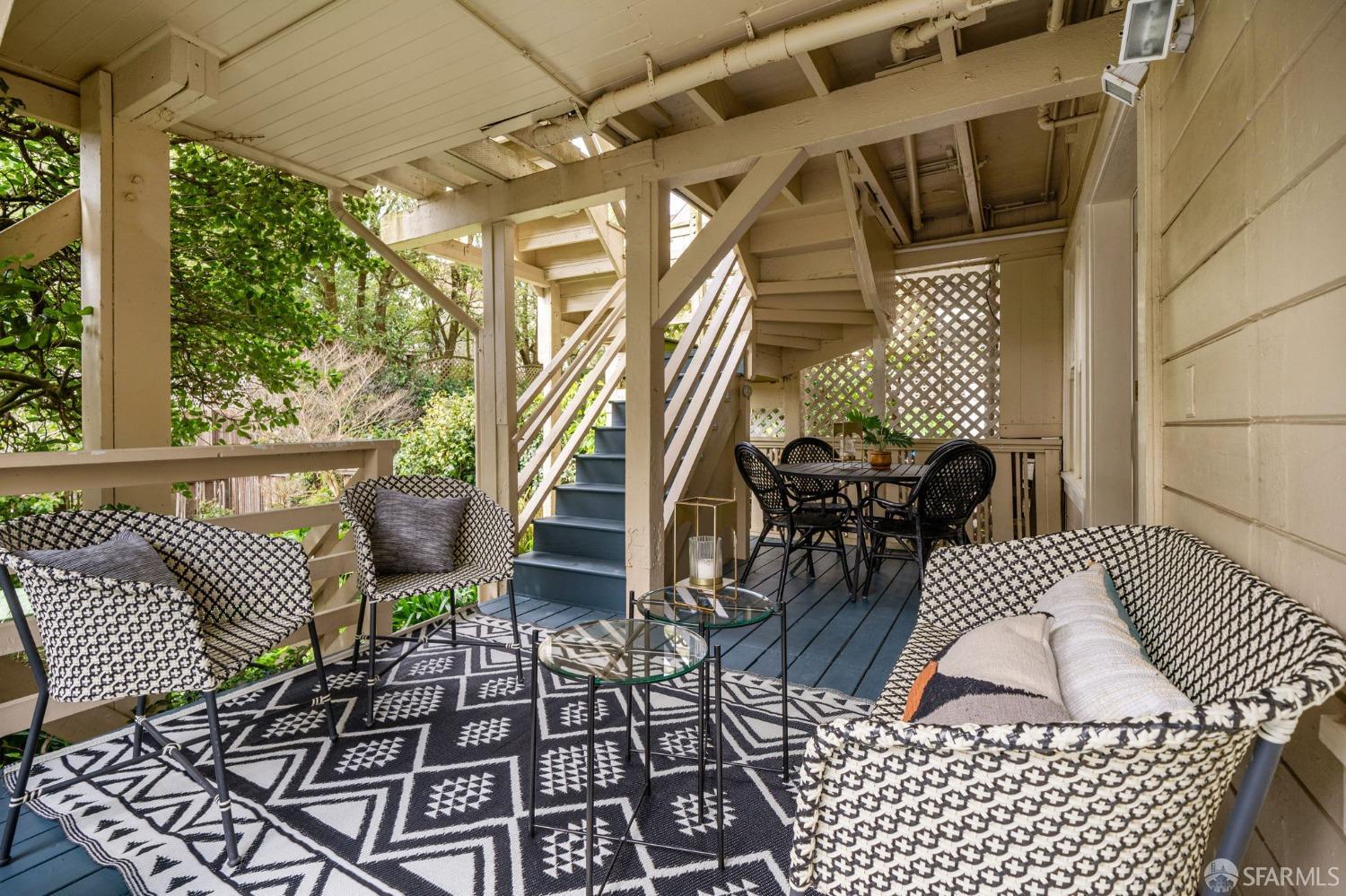 Photo #6: 425019572 Listing 