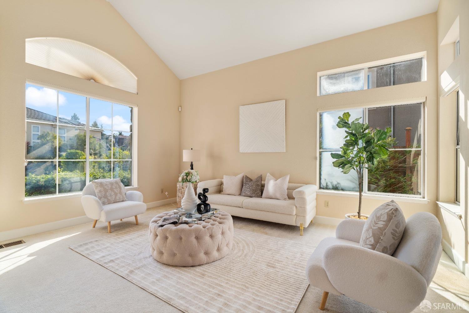 Detail Gallery Image 6 of 49 For 17 Lakewood Cir, San Mateo,  CA 94402 - 4 Beds | 3 Baths