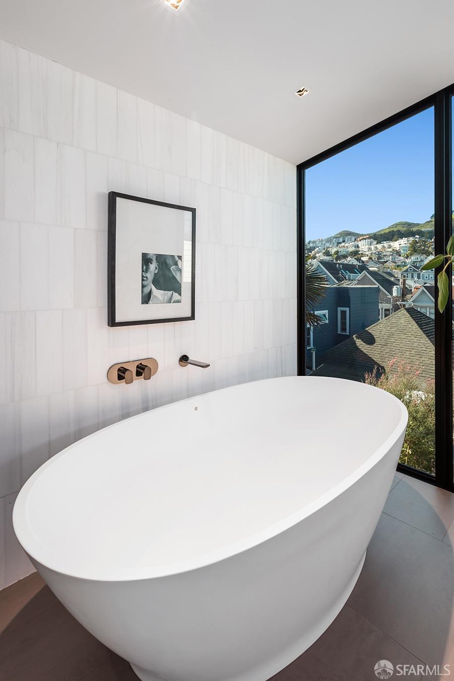 Detail Gallery Image 48 of 93 For 335 Diamond St, San Francisco,  CA 94114 - 3 Beds | 3 Baths