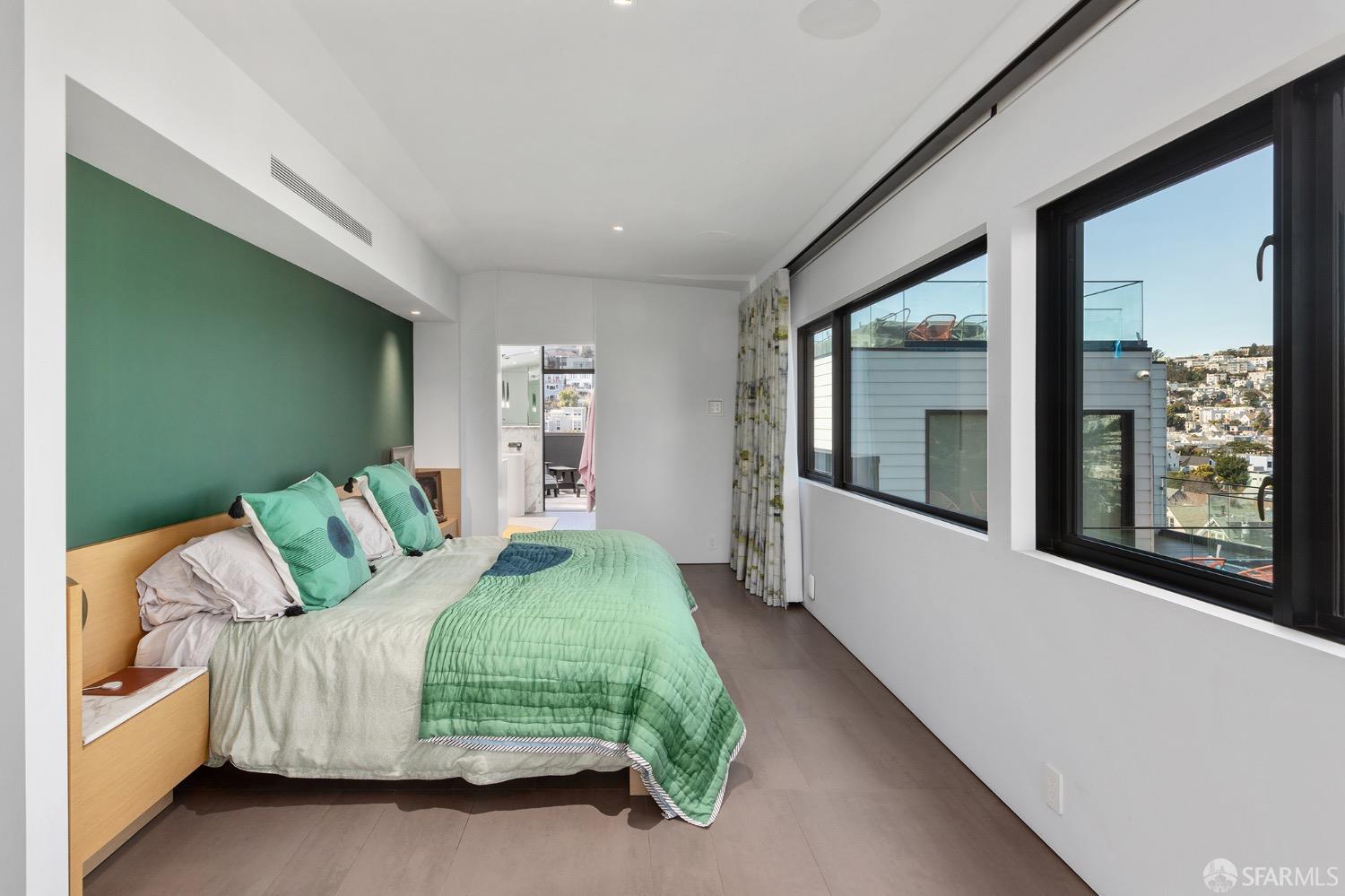 Detail Gallery Image 42 of 93 For 335 Diamond St, San Francisco,  CA 94114 - 3 Beds | 3 Baths