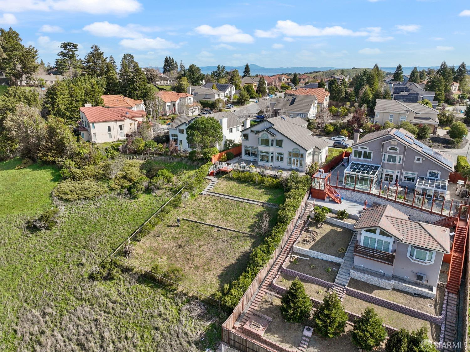 Detail Gallery Image 47 of 49 For 17 Lakewood Cir, San Mateo,  CA 94402 - 4 Beds | 3 Baths
