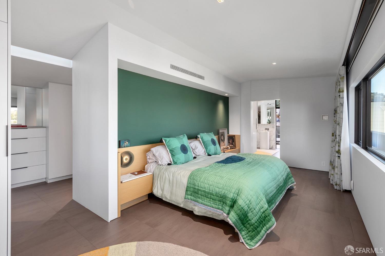 Detail Gallery Image 41 of 93 For 335 Diamond St, San Francisco,  CA 94114 - 3 Beds | 3 Baths