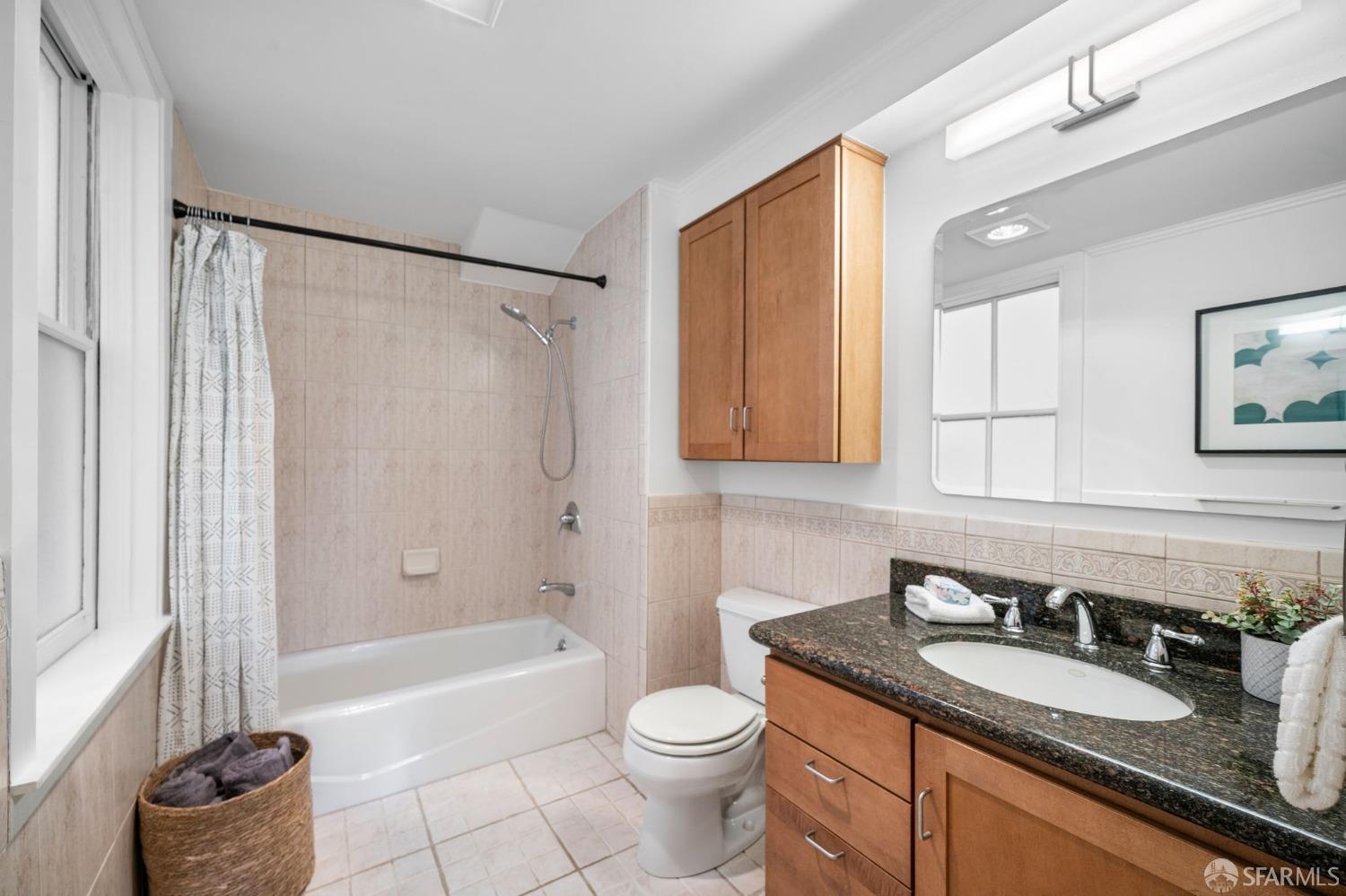 Photo #17: 425019572 Listing: Photo #17