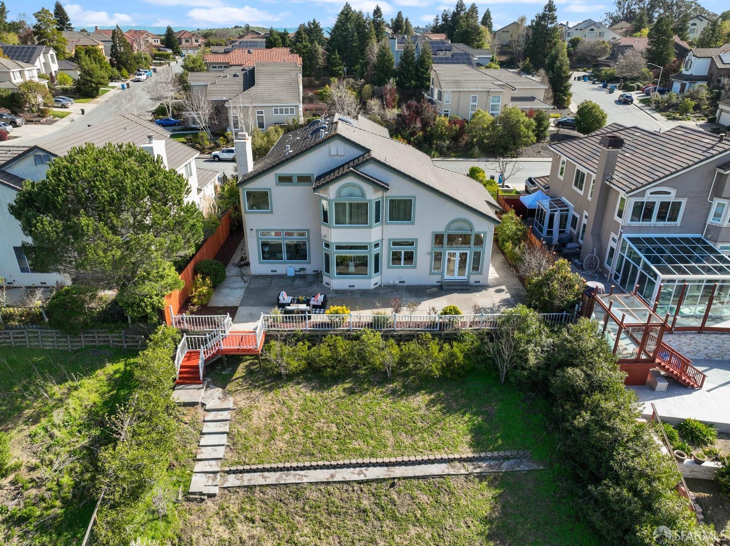 Detail Gallery Image 45 of 49 For 17 Lakewood Cir, San Mateo,  CA 94402 - 4 Beds | 3 Baths