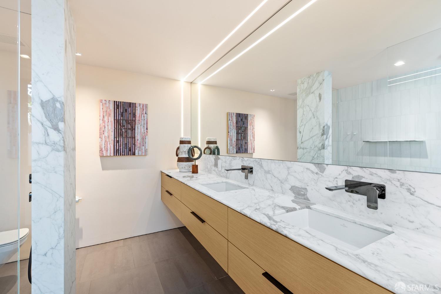 Detail Gallery Image 28 of 93 For 335 Diamond St, San Francisco,  CA 94114 - 3 Beds | 3 Baths