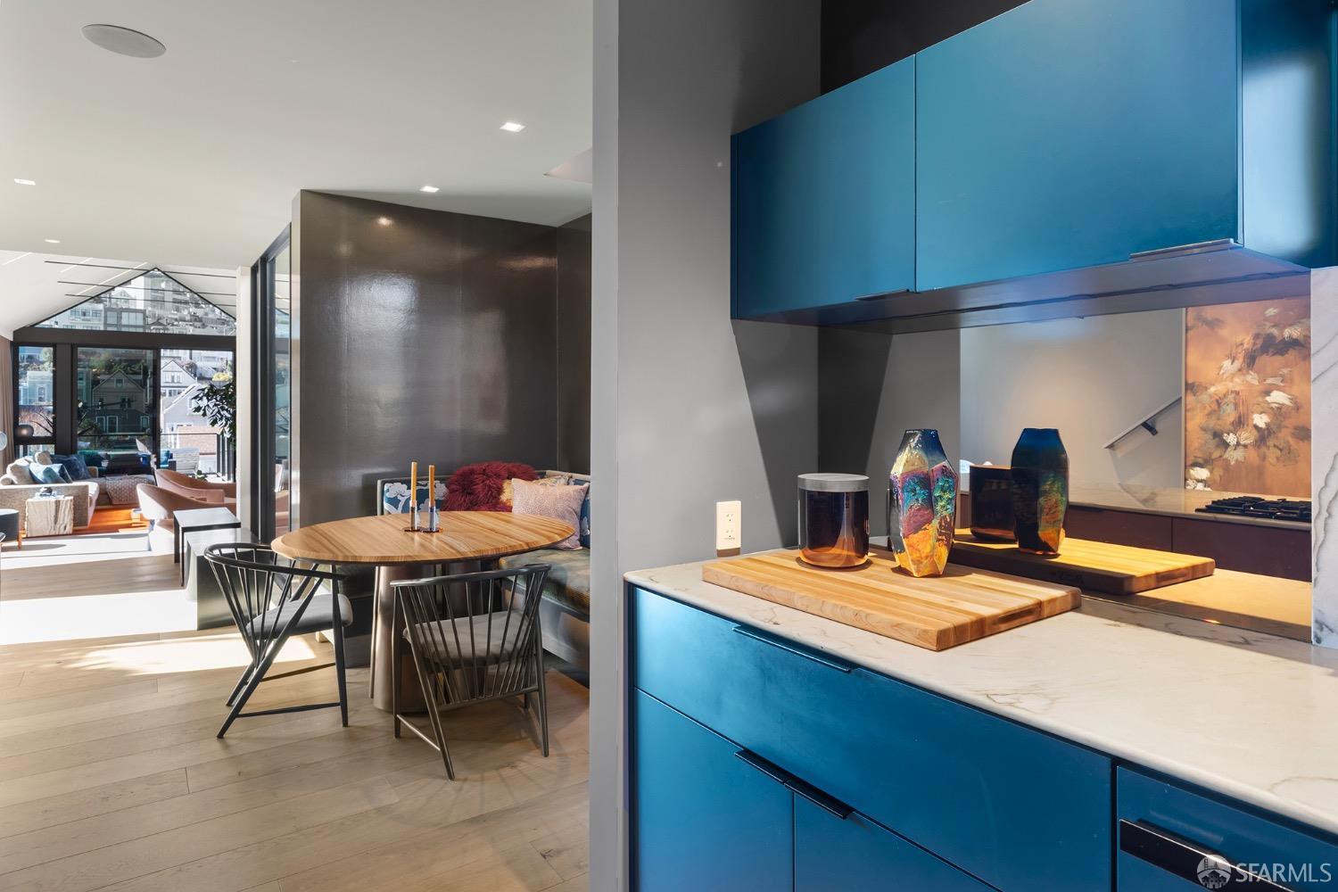 Detail Gallery Image 22 of 93 For 335 Diamond St, San Francisco,  CA 94114 - 3 Beds | 3 Baths