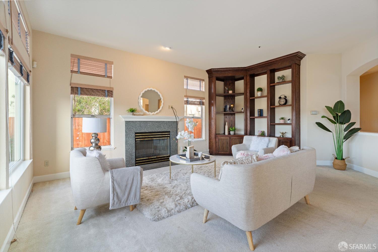 Detail Gallery Image 13 of 49 For 17 Lakewood Cir, San Mateo,  CA 94402 - 4 Beds | 3 Baths