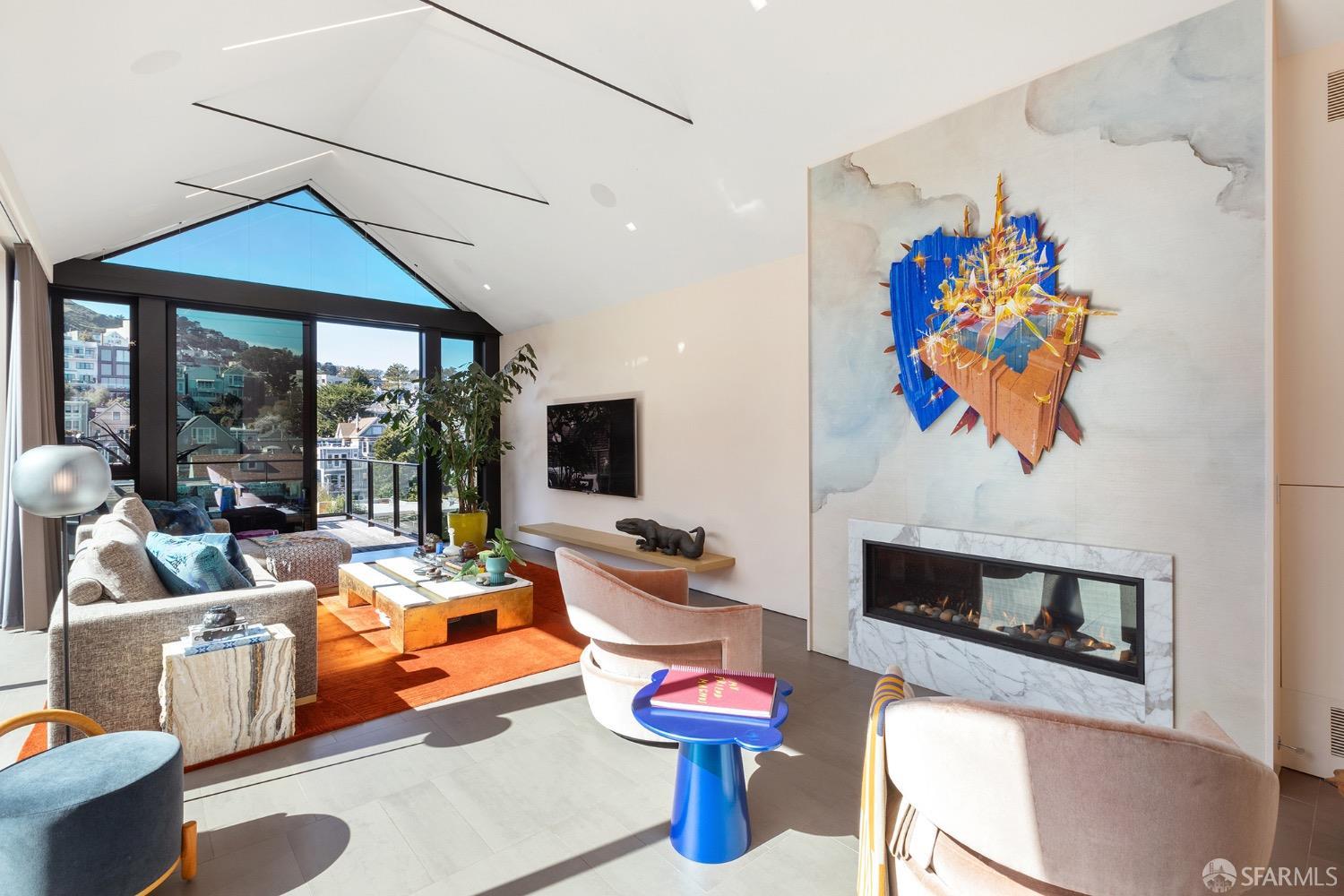 Detail Gallery Image 14 of 93 For 335 Diamond St, San Francisco,  CA 94114 - 3 Beds | 3 Baths