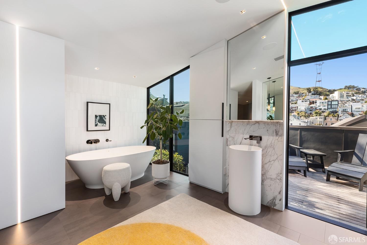 Detail Gallery Image 54 of 93 For 335 Diamond St, San Francisco,  CA 94114 - 3 Beds | 3 Baths