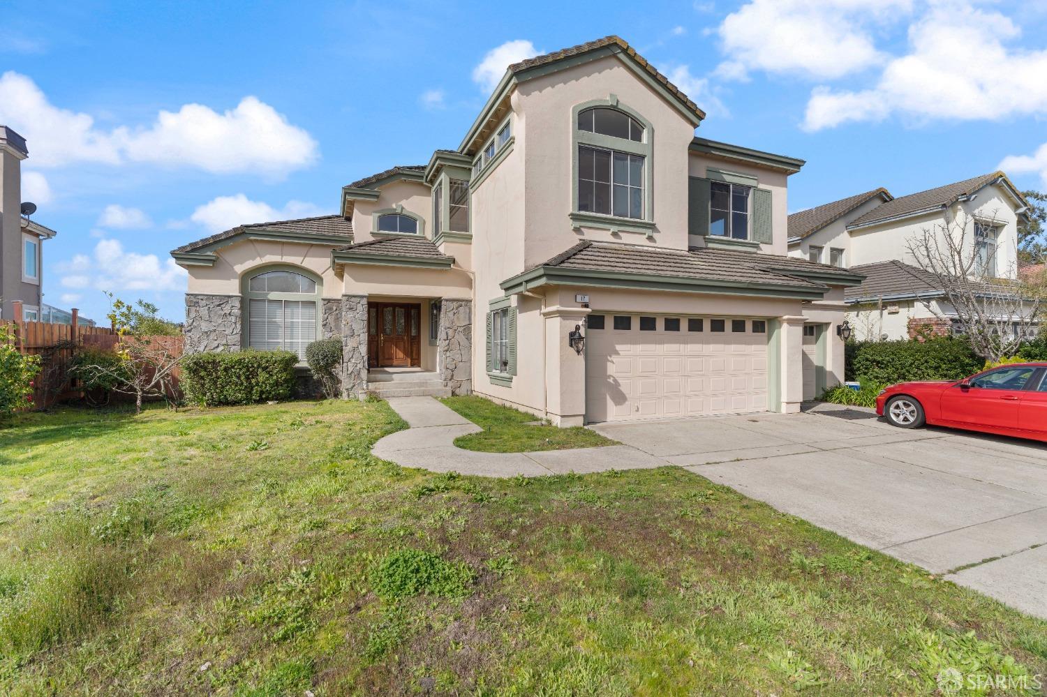 Detail Gallery Image 2 of 49 For 17 Lakewood Cir, San Mateo,  CA 94402 - 4 Beds | 3 Baths