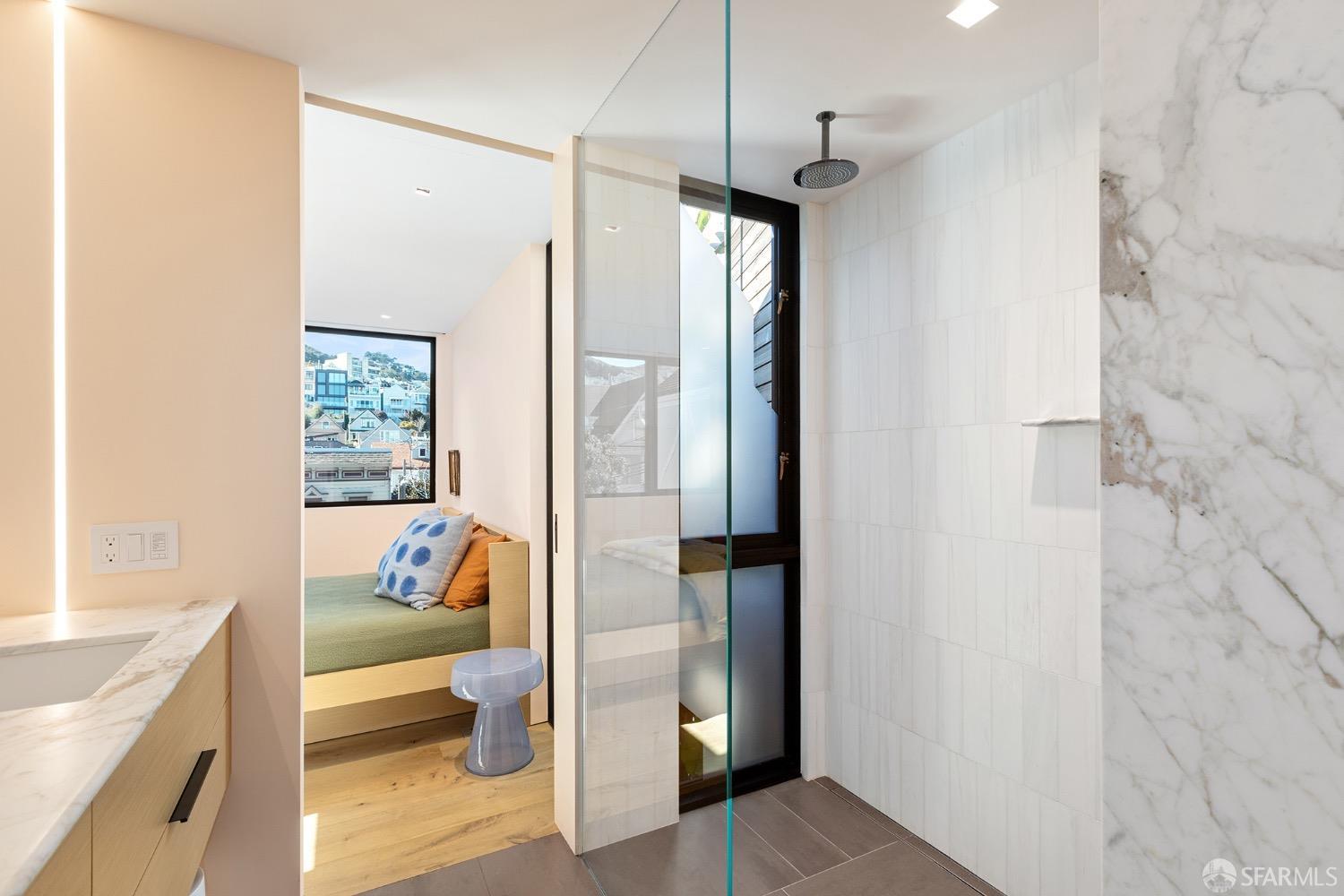 Detail Gallery Image 26 of 93 For 335 Diamond St, San Francisco,  CA 94114 - 3 Beds | 3 Baths
