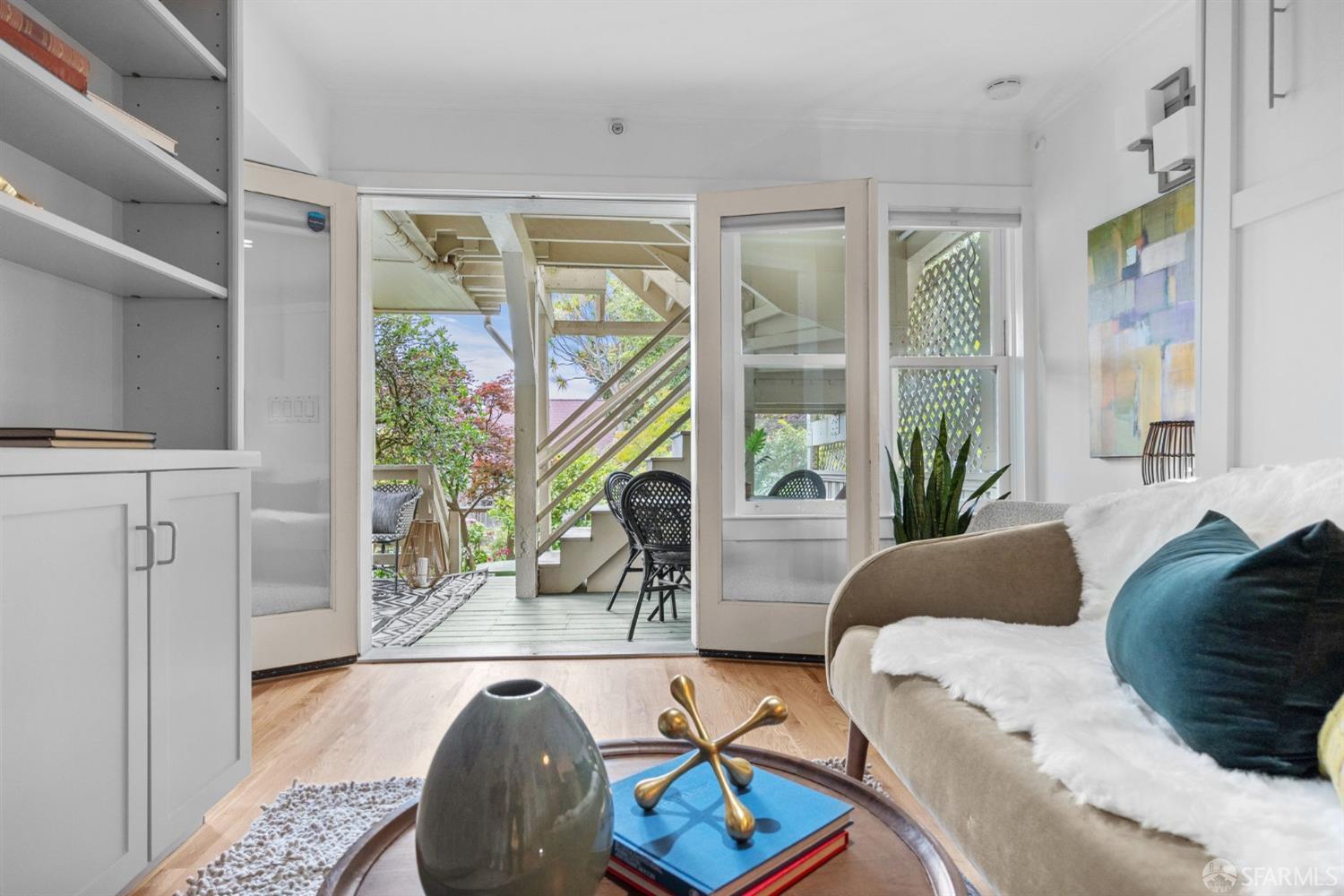 Photo #4: 425019572 Listing 
