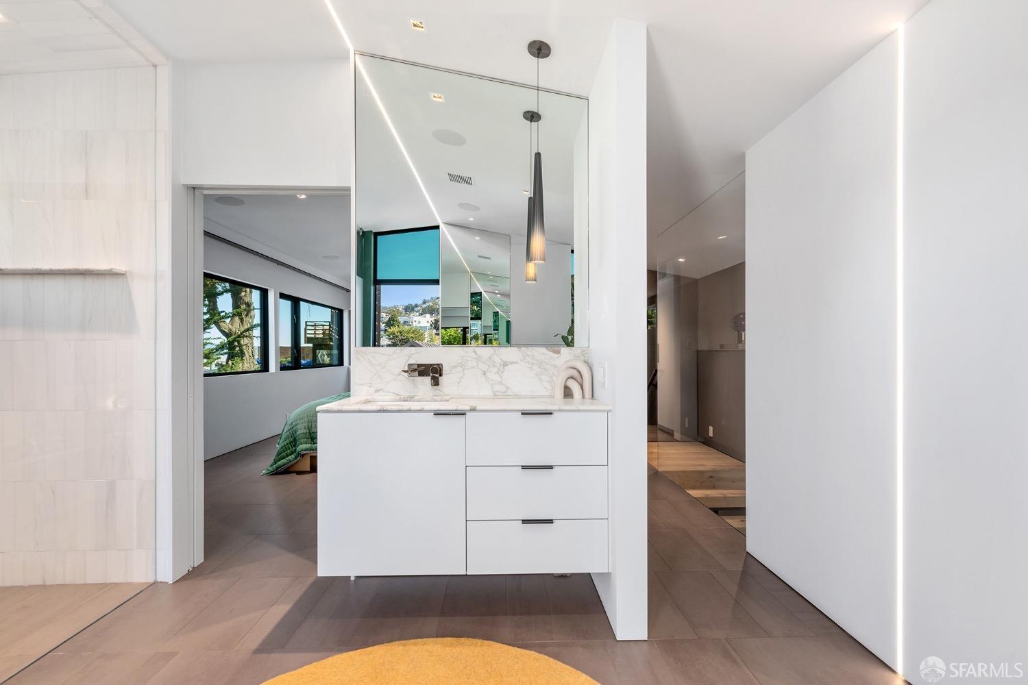 Detail Gallery Image 46 of 93 For 335 Diamond St, San Francisco,  CA 94114 - 3 Beds | 3 Baths
