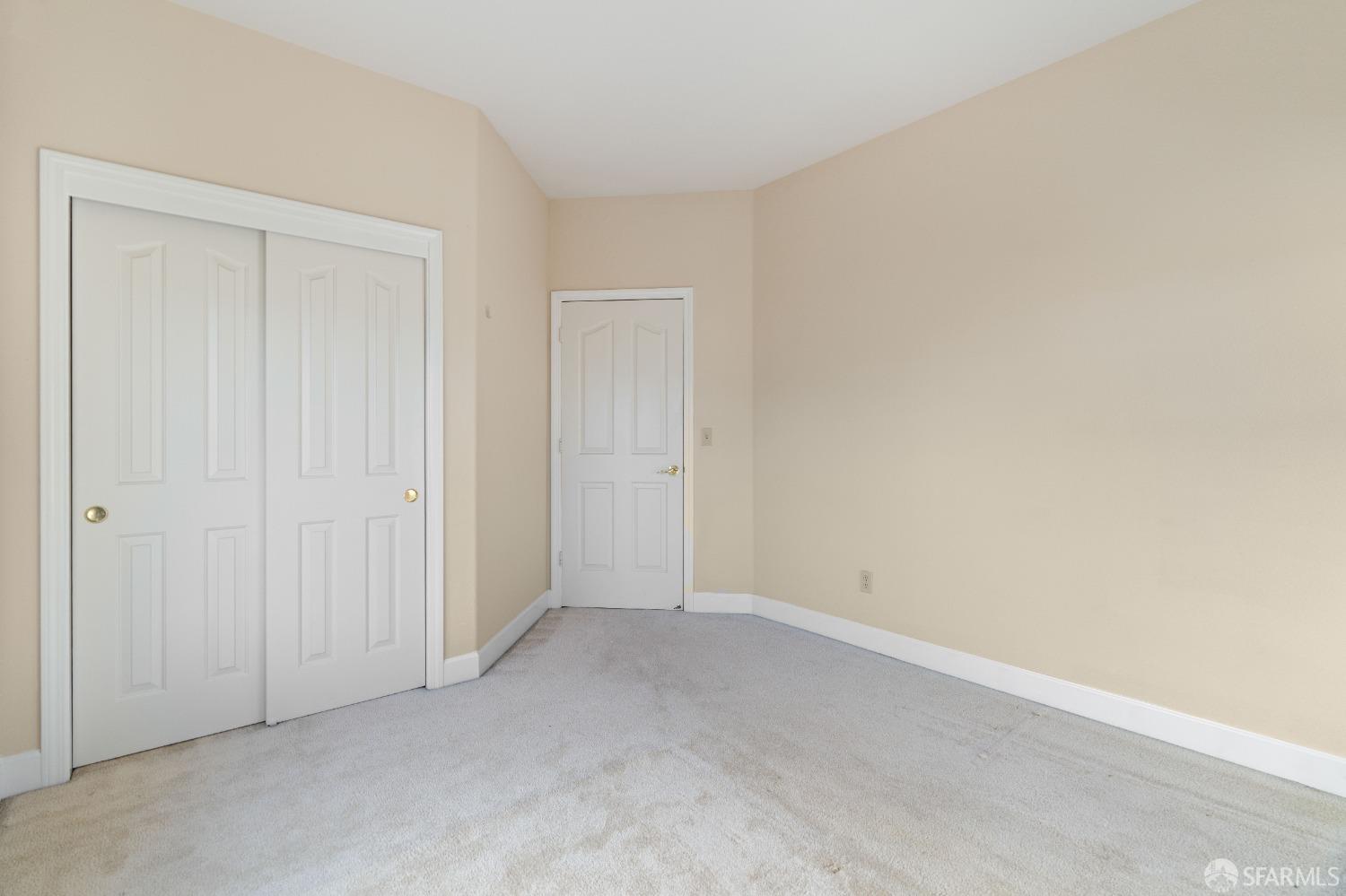 Detail Gallery Image 19 of 49 For 17 Lakewood Cir, San Mateo,  CA 94402 - 4 Beds | 3 Baths