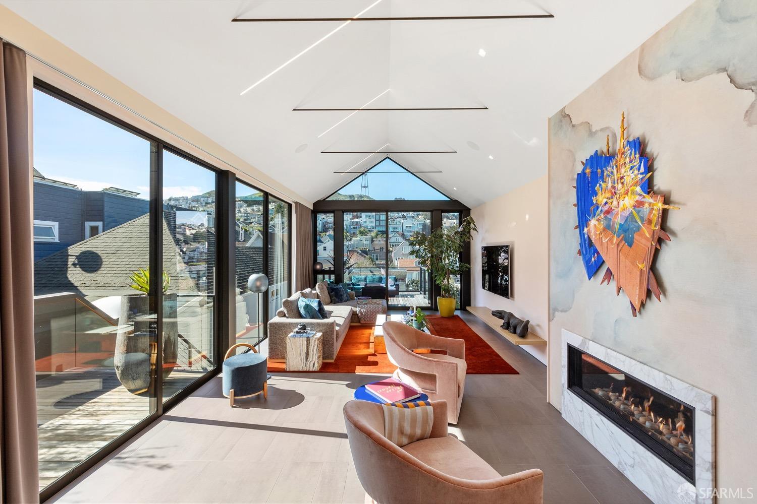 Detail Gallery Image 16 of 93 For 335 Diamond St, San Francisco,  CA 94114 - 3 Beds | 3 Baths