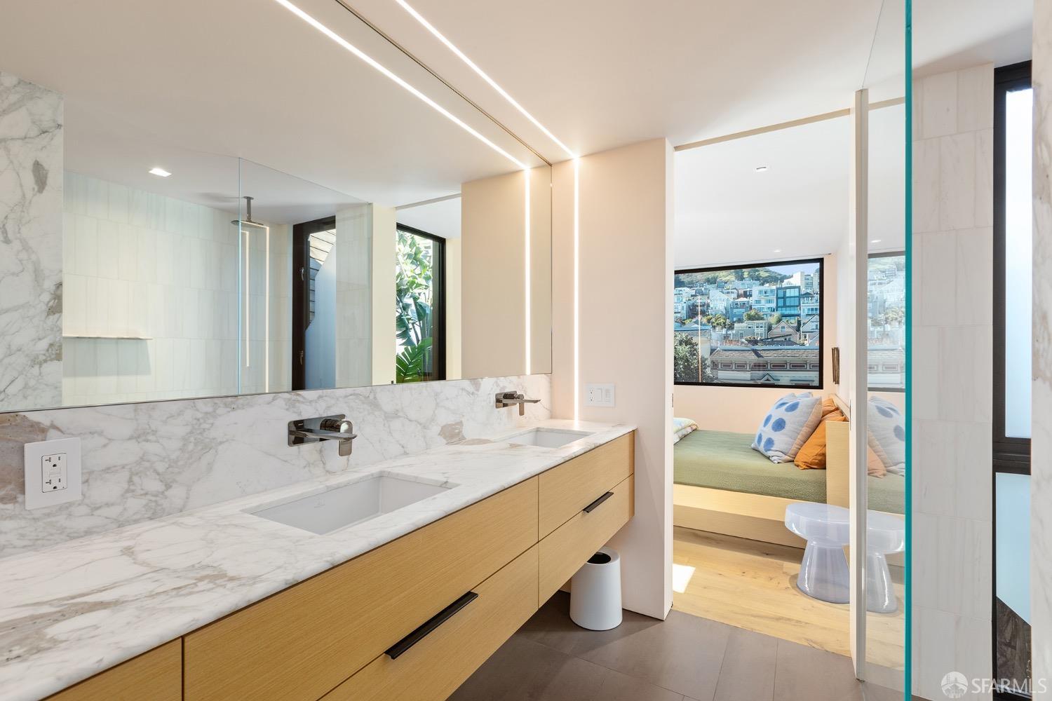 Detail Gallery Image 27 of 93 For 335 Diamond St, San Francisco,  CA 94114 - 3 Beds | 3 Baths