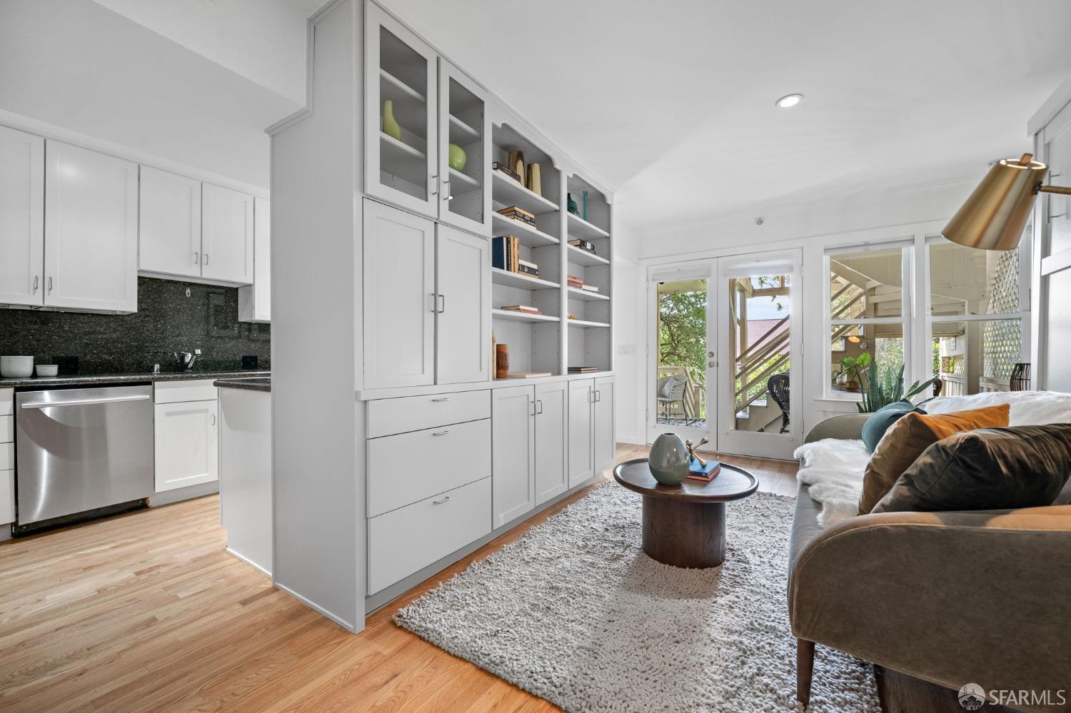 Photo #13: 425019572 Listing: Photo #13