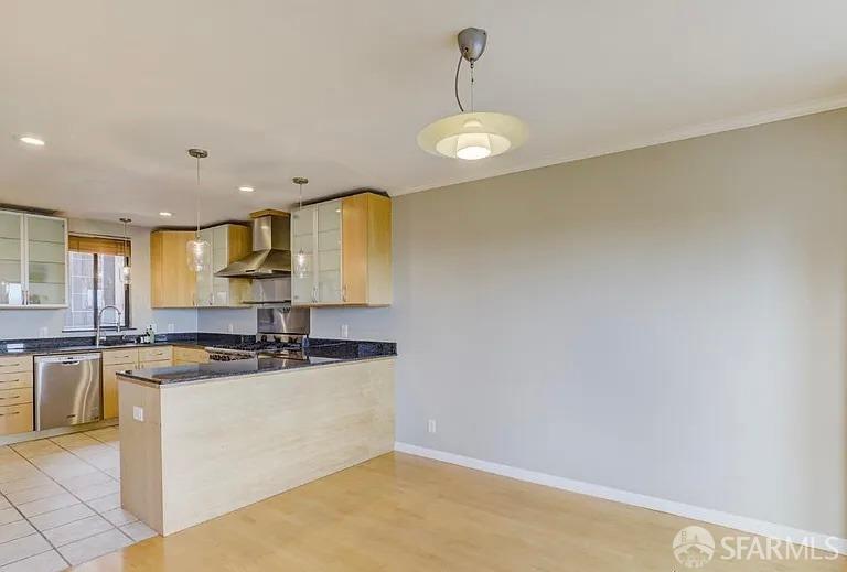 Detail Gallery Image 4 of 9 For 632 Missouri St #B,  San Francisco,  CA 94107 - 3 Beds | 2 Baths