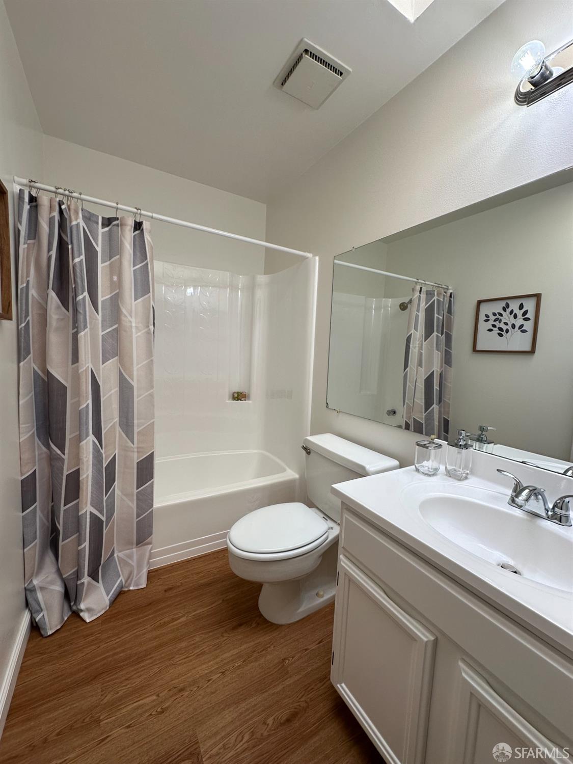 Detail Gallery Image 5 of 20 For 6 Havenridge Ct, San Mateo,  CA 94402 - 3 Beds | 2/1 Baths