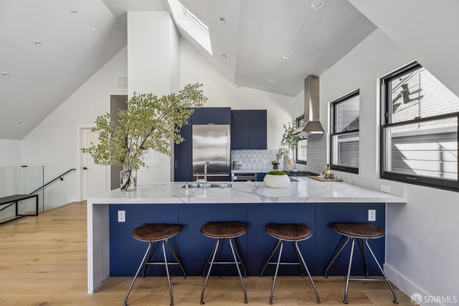 Photo #7: 425021634 Listing: Photo #7