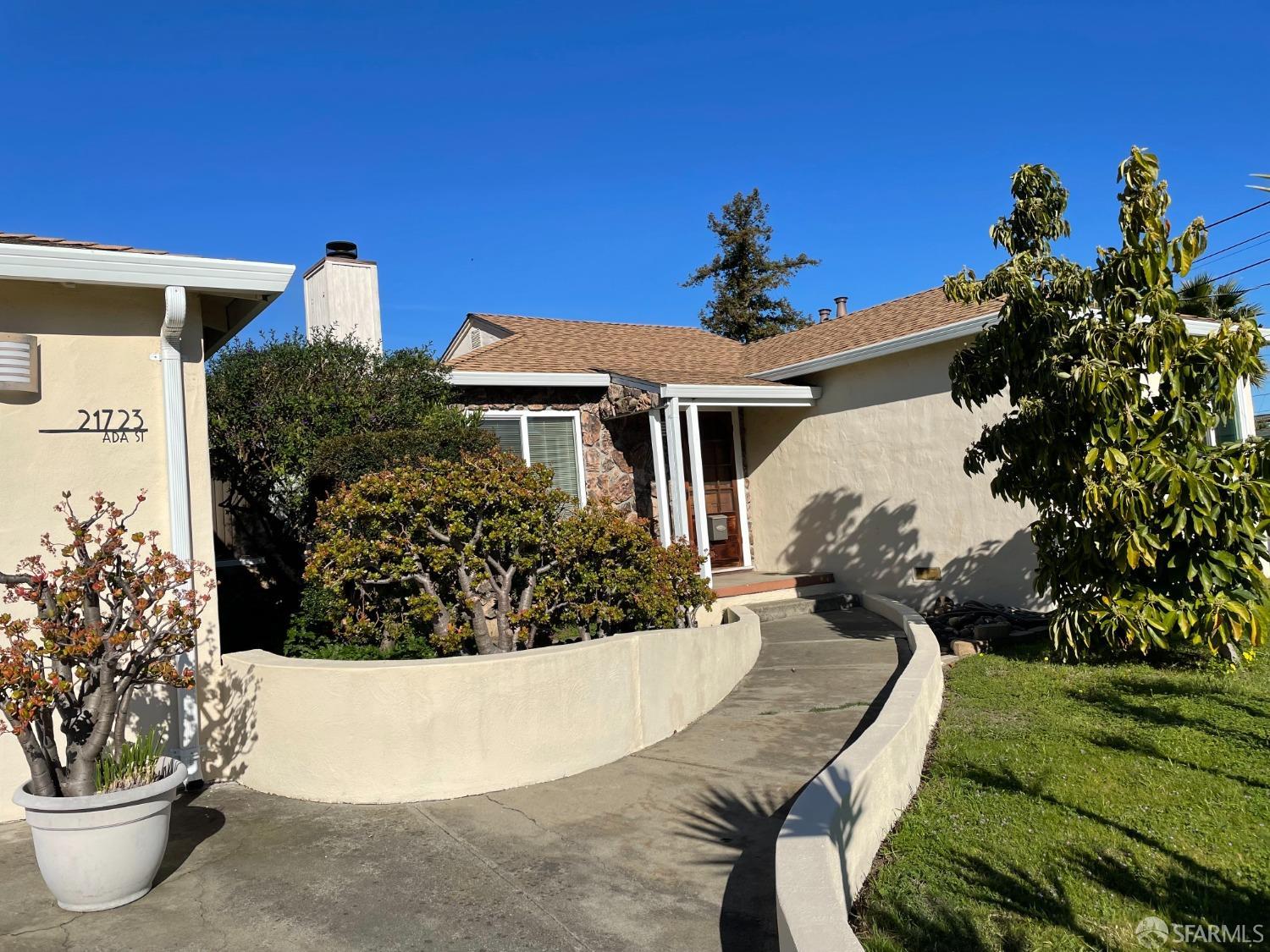 Detail Gallery Image 4 of 38 For 21723 Ada St, Castro Valley,  CA 94546 - 3 Beds | 2 Baths