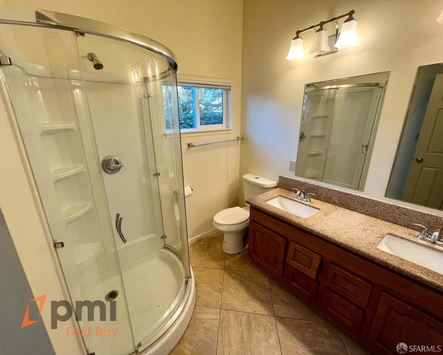 Detail Gallery Image 5 of 11 For 891 Merle Ave, Martinez,  CA 94553 - 4 Beds | 2 Baths
