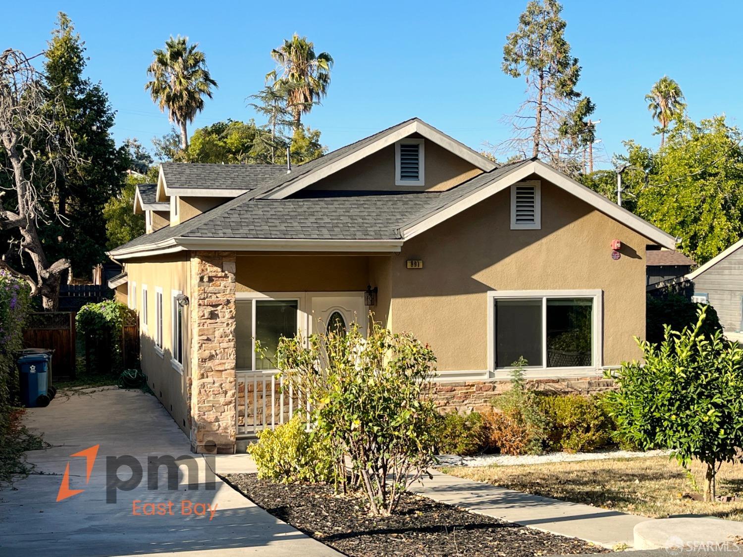 Detail Gallery Image 1 of 11 For 891 Merle Ave, Martinez,  CA 94553 - 4 Beds | 2 Baths