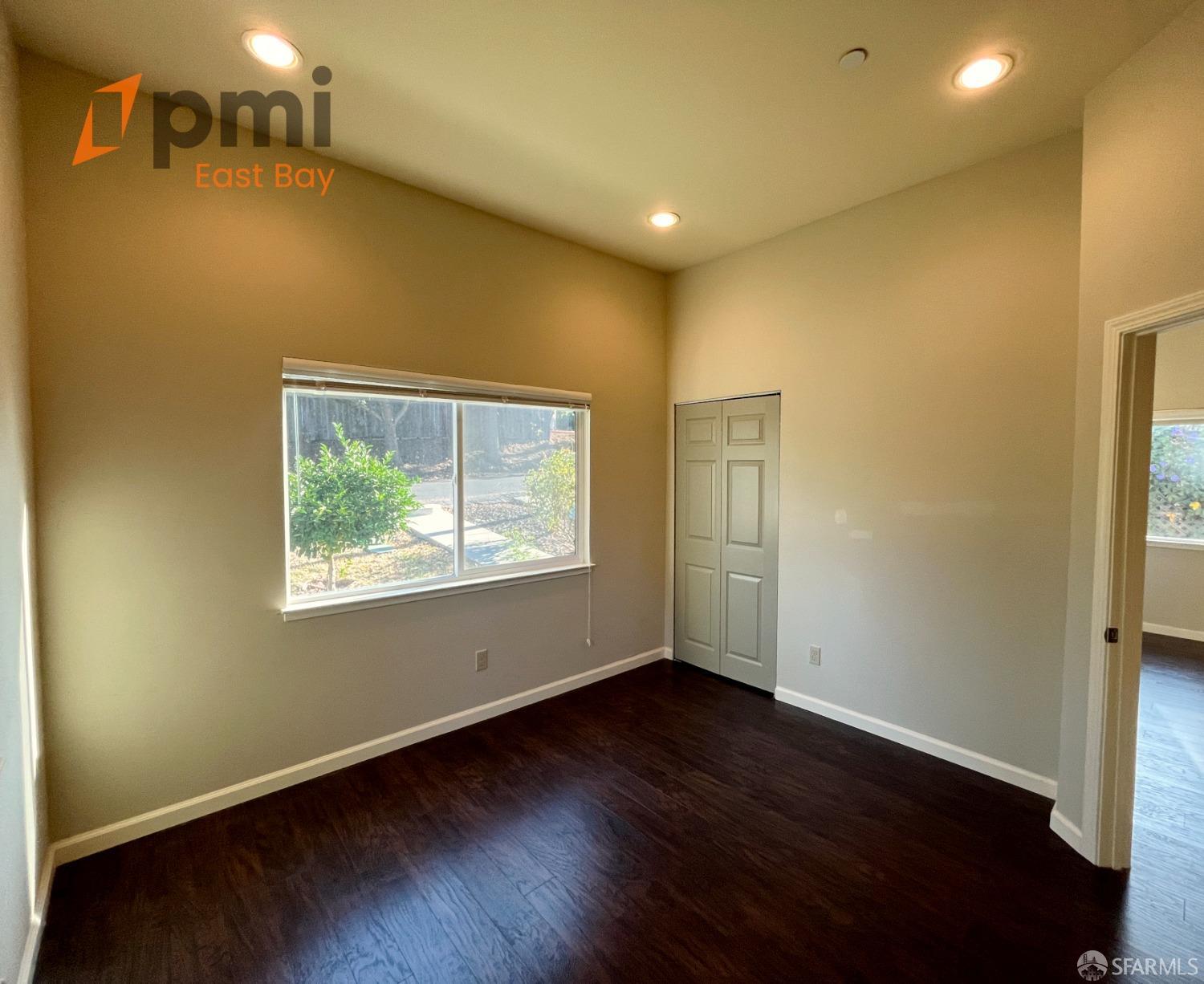 Detail Gallery Image 7 of 11 For 891 Merle Ave, Martinez,  CA 94553 - 4 Beds | 2 Baths
