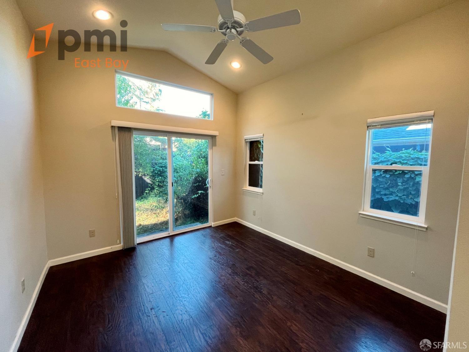 Detail Gallery Image 9 of 11 For 891 Merle Ave, Martinez,  CA 94553 - 4 Beds | 2 Baths