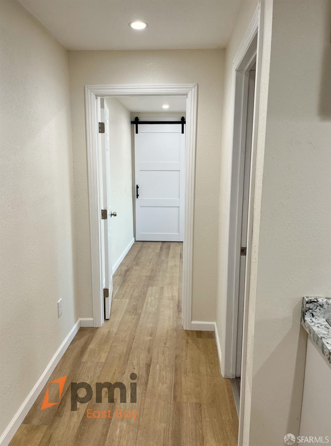 Detail Gallery Image 7 of 10 For 303 Virginia St #B,  Crockett,  CA 94525 - 3 Beds | 1 Baths