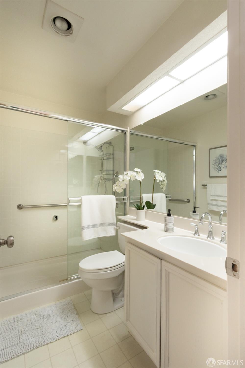 Detail Gallery Image 13 of 24 For 102 South Wildwood, Hercules,  CA 94547 - 2 Beds | 2 Baths