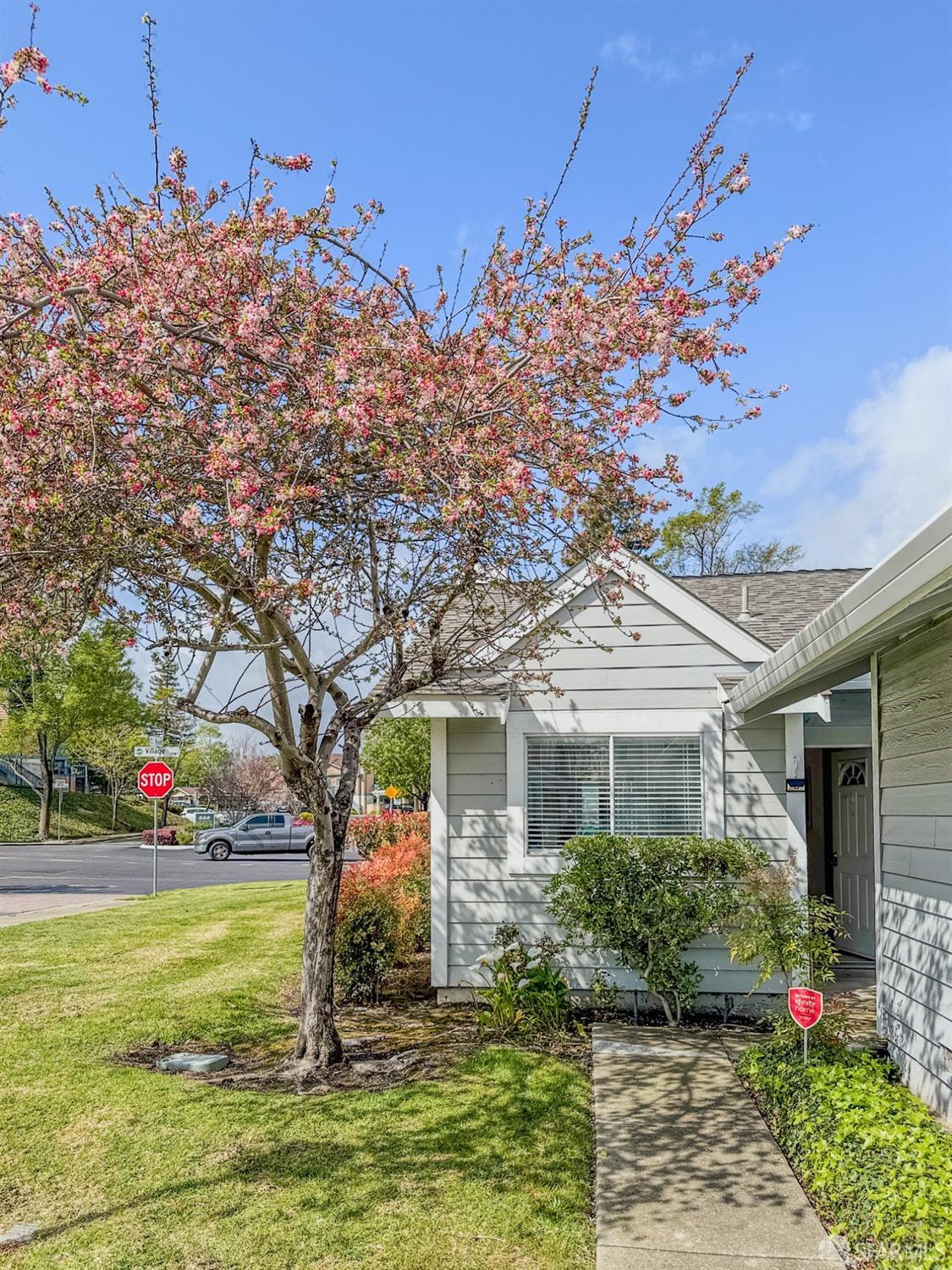 Detail Gallery Image 20 of 24 For 102 South Wildwood, Hercules,  CA 94547 - 2 Beds | 2 Baths