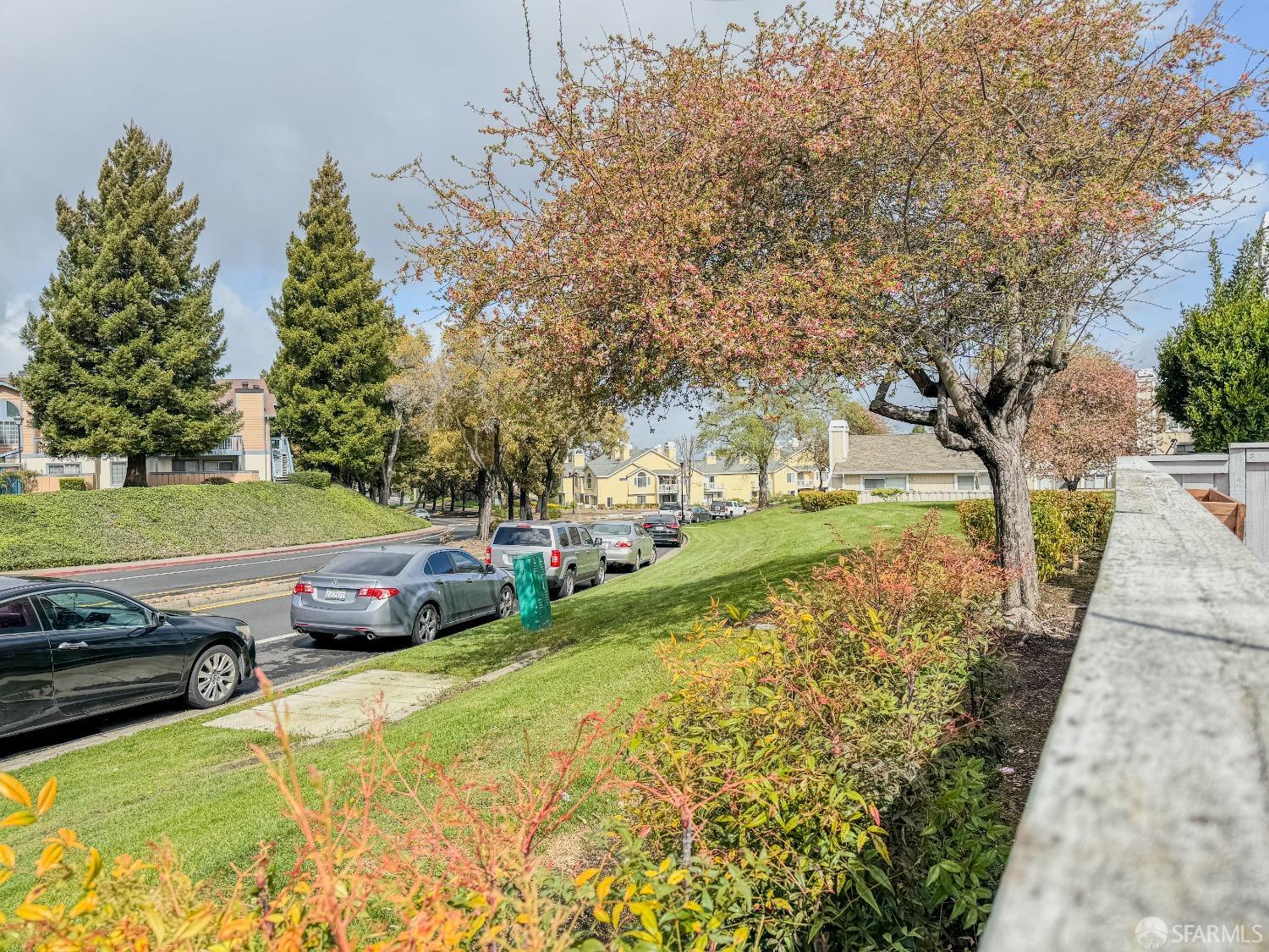 Detail Gallery Image 21 of 24 For 102 South Wildwood, Hercules,  CA 94547 - 2 Beds | 2 Baths