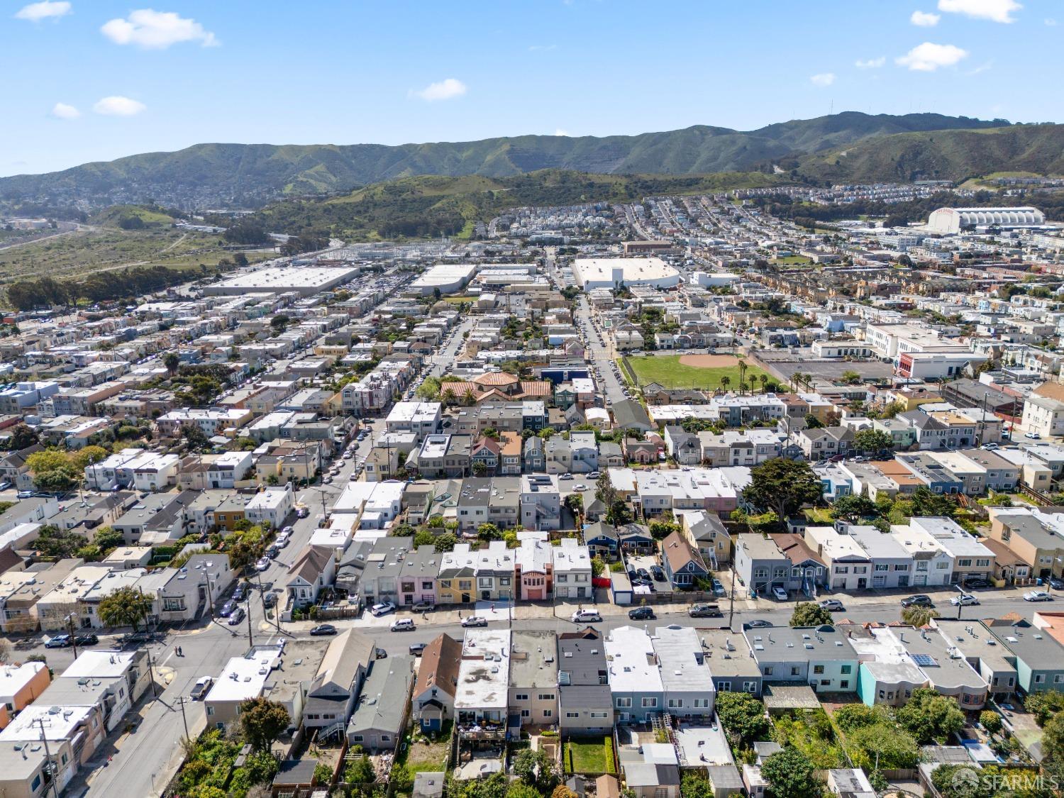 Detail Gallery Image 24 of 32 For 227 Arleta Ave, San Francisco,  CA 94134 - 3 Beds | 1/1 Baths