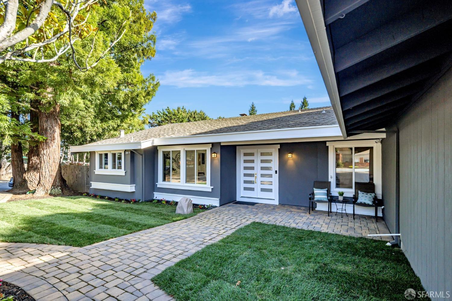 Lakeview Drive, Hillsborough, California image 1