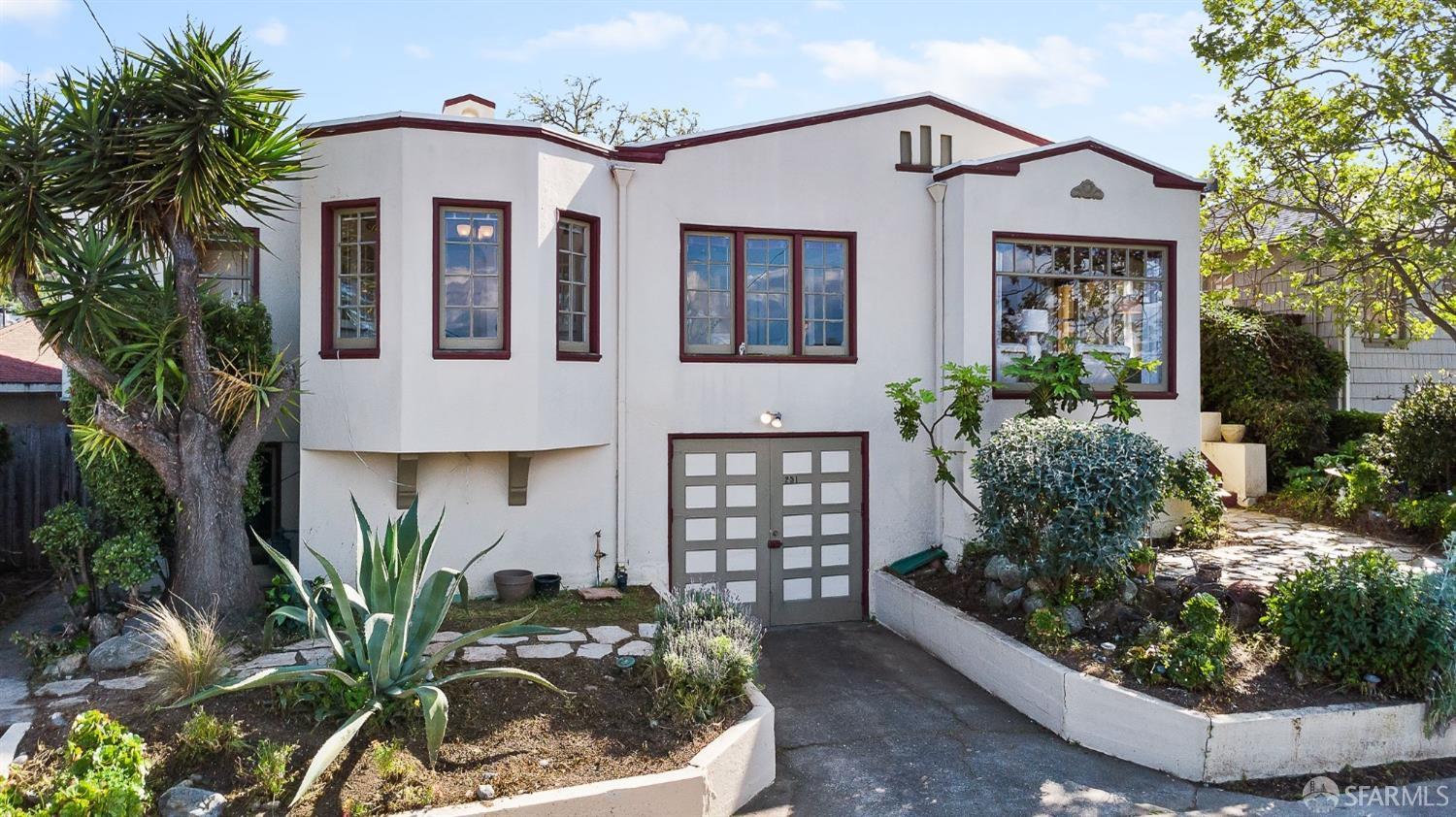 Detail Gallery Image 1 of 1 For 251 Edwards St, Crockett,  CA 94525 - 3 Beds | 2 Baths