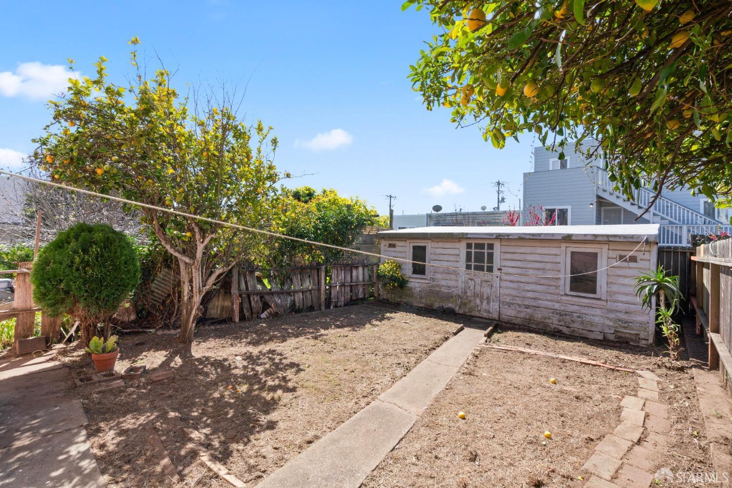 Detail Gallery Image 14 of 32 For 227 Arleta Ave, San Francisco,  CA 94134 - 3 Beds | 1/1 Baths
