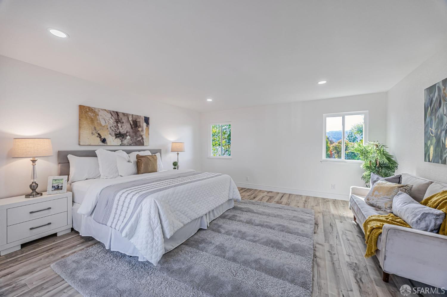 Lakeview Drive, Hillsborough, California image 21