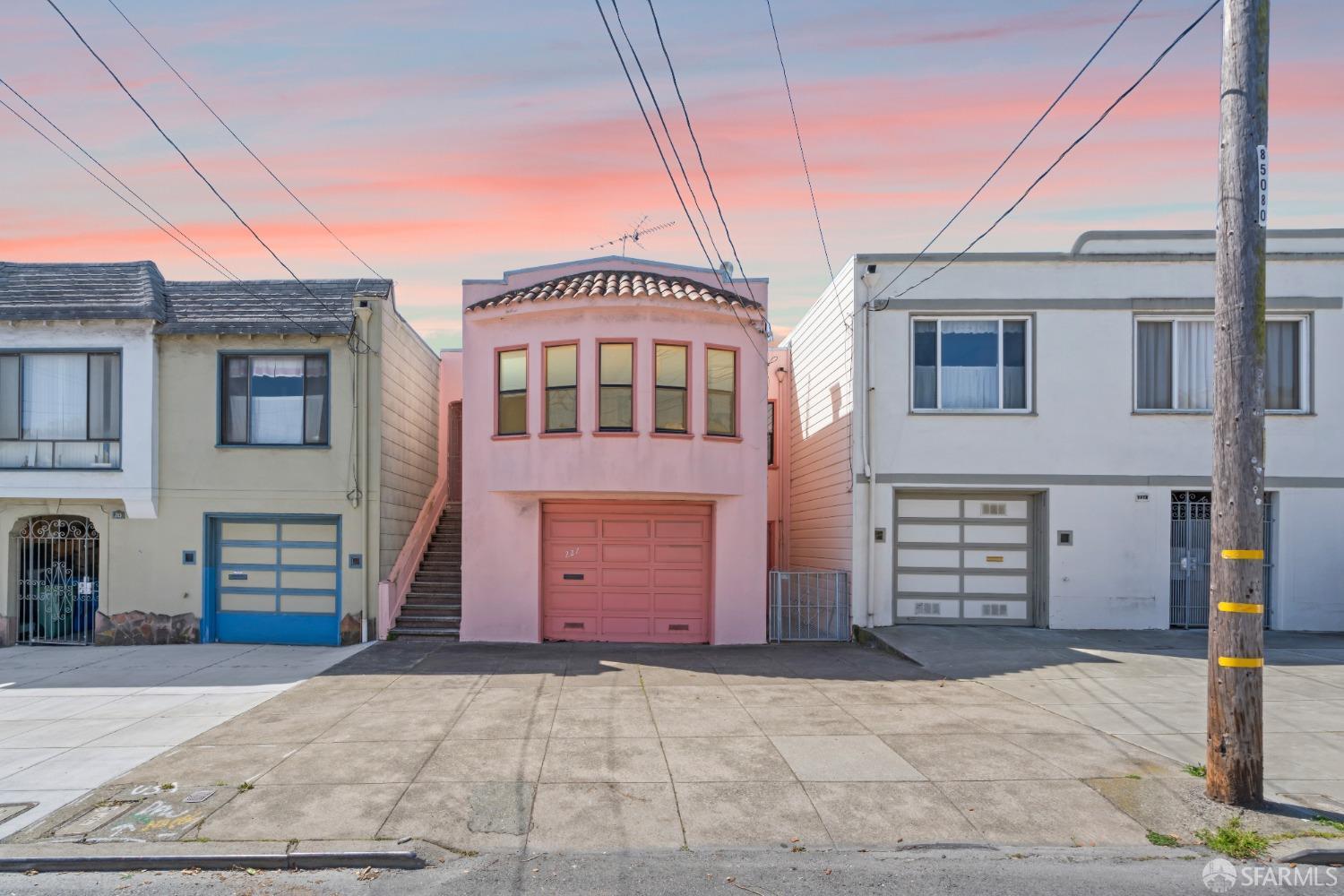 Detail Gallery Image 1 of 32 For 227 Arleta Ave, San Francisco,  CA 94134 - 3 Beds | 1/1 Baths