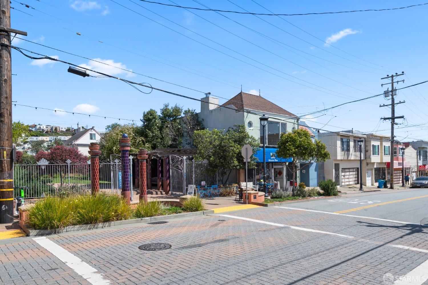 Detail Gallery Image 27 of 32 For 227 Arleta Ave, San Francisco,  CA 94134 - 3 Beds | 1/1 Baths