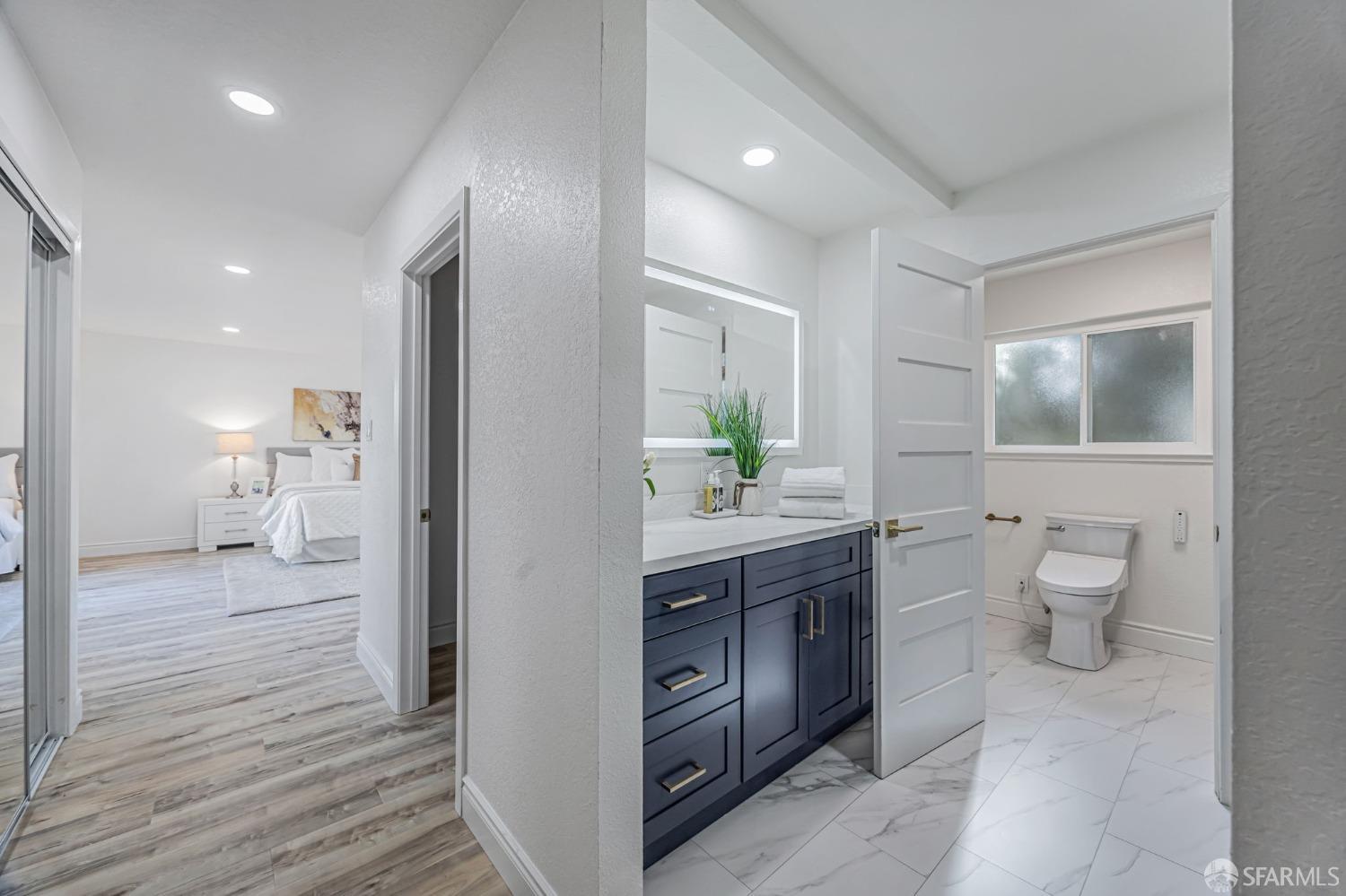 Lakeview Drive, Hillsborough, California image 24
