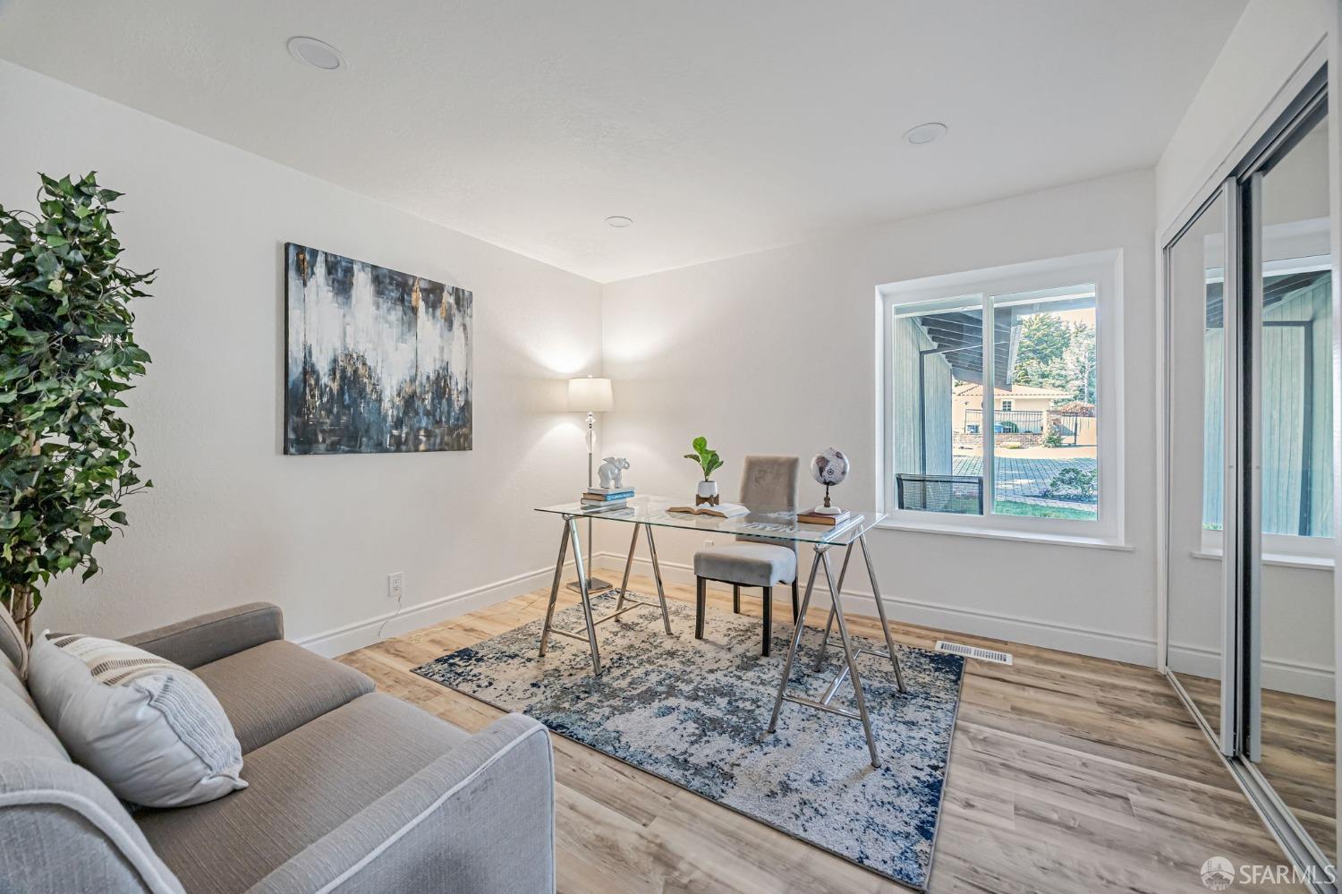 Lakeview Drive, Hillsborough, California image 18