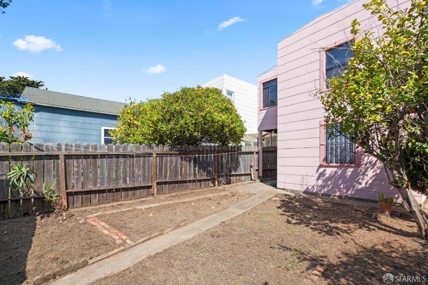 Detail Gallery Image 13 of 32 For 227 Arleta Ave, San Francisco,  CA 94134 - 3 Beds | 1/1 Baths