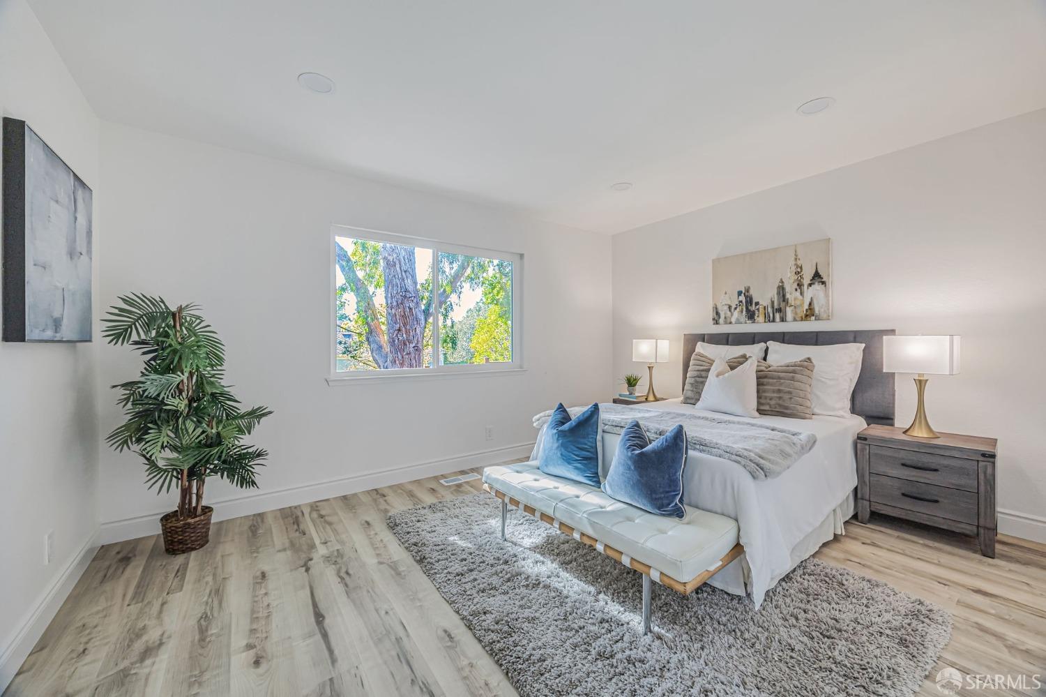 Lakeview Drive, Hillsborough, California image 19