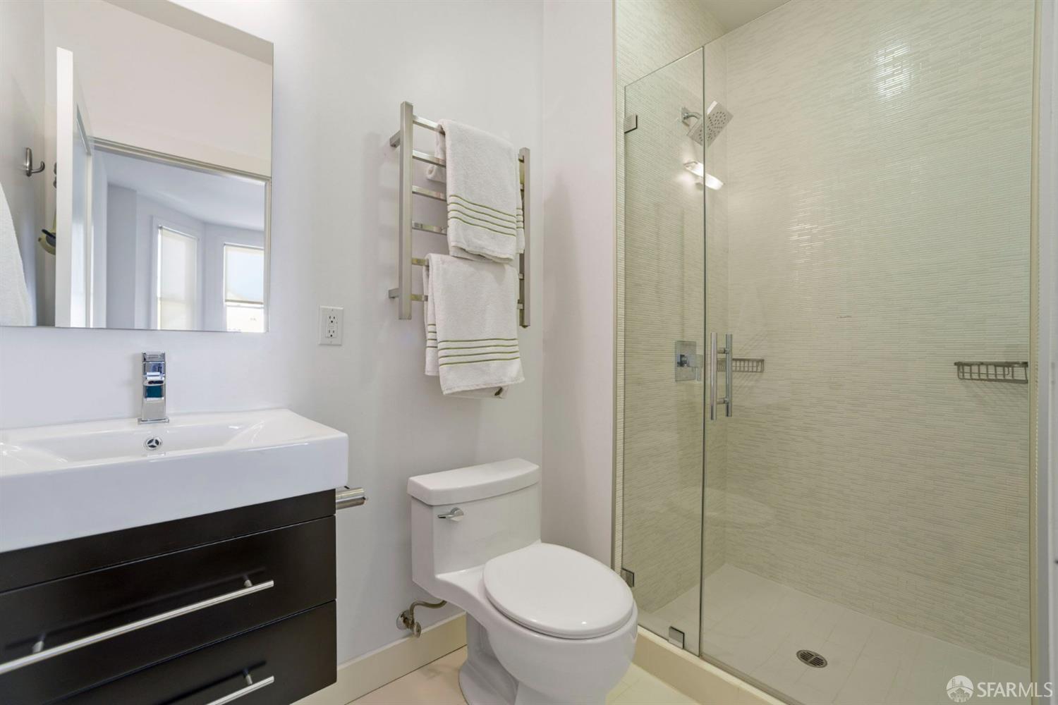 Photo #13: 425027677 Listing: Photo #13