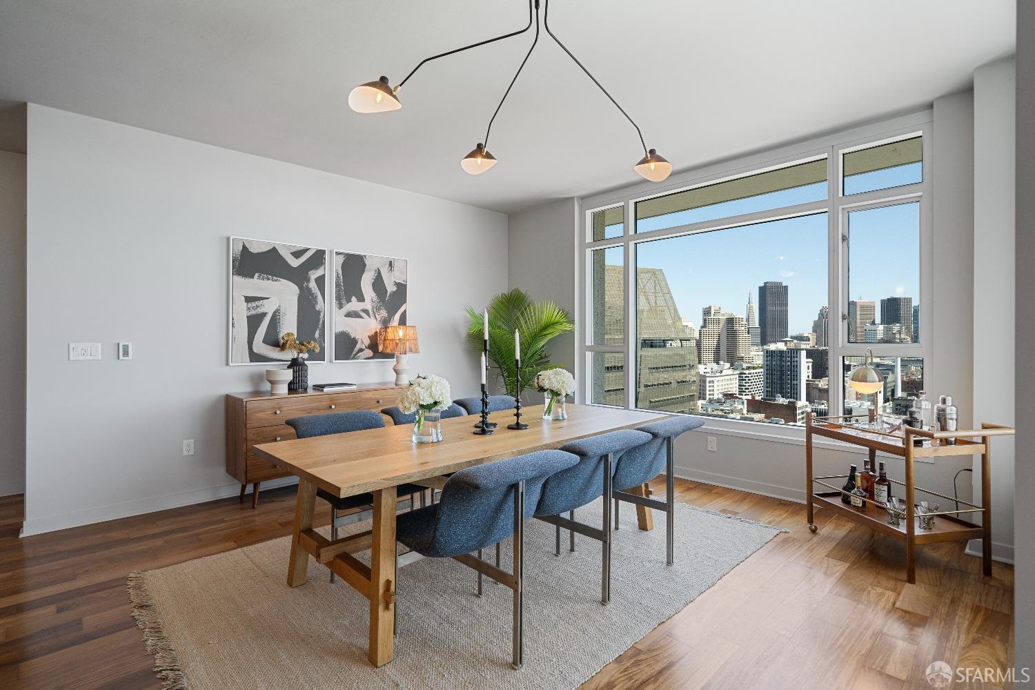 Photo #3: 425027824 Listing 